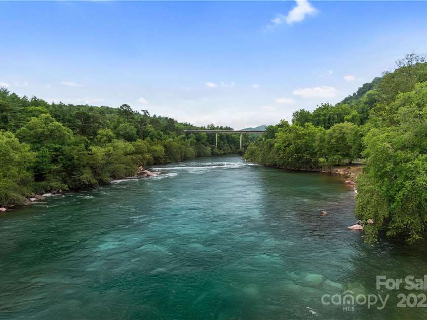 10 Heartleaf Circle, Arden, NC 28704.  MLS# CAR4296217, YatesRealty ID 34505. Nearby French Broad River