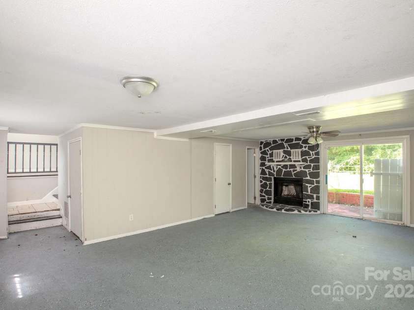 129 Woodland Drive, Havelock, NC 28532.  MLS# CAR4296615, YatesRealty ID 34506. 