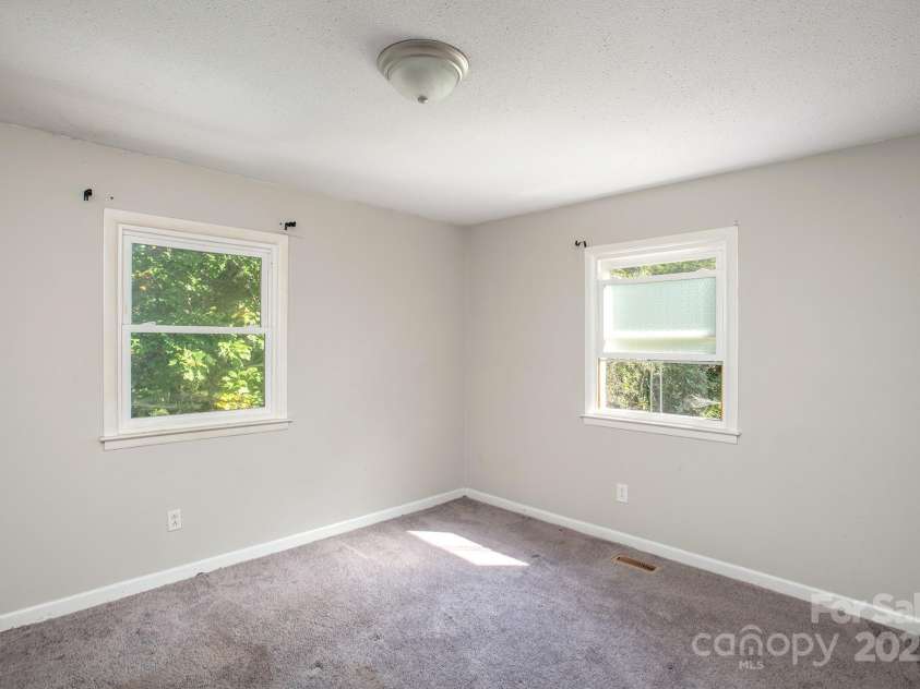 129 Woodland Drive, Havelock, NC 28532.  MLS# CAR4296615, YatesRealty ID 34506. 