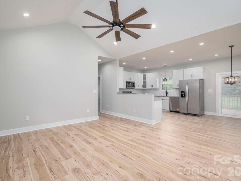 2474 Shoal Road, Crouse, NC 28033.  MLS# CAR4398463, YatesRealty ID 34507. Great Room