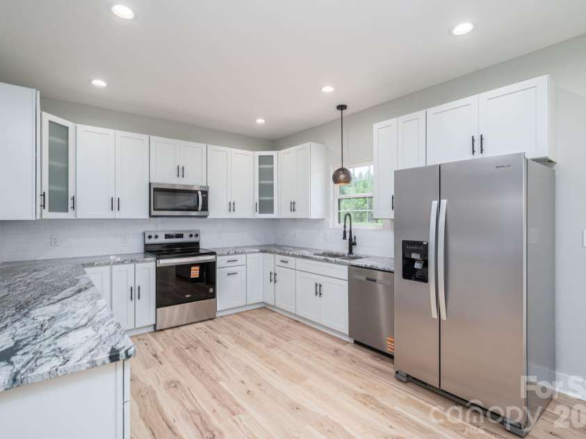 2474 Shoal Road, Crouse, NC 28033.  MLS# CAR4398463, YatesRealty ID 34507. Kitchen