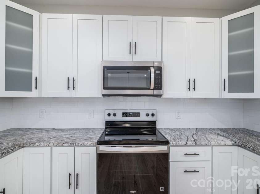 2474 Shoal Road, Crouse, NC 28033.  MLS# CAR4398463, YatesRealty ID 34507. Kitchen