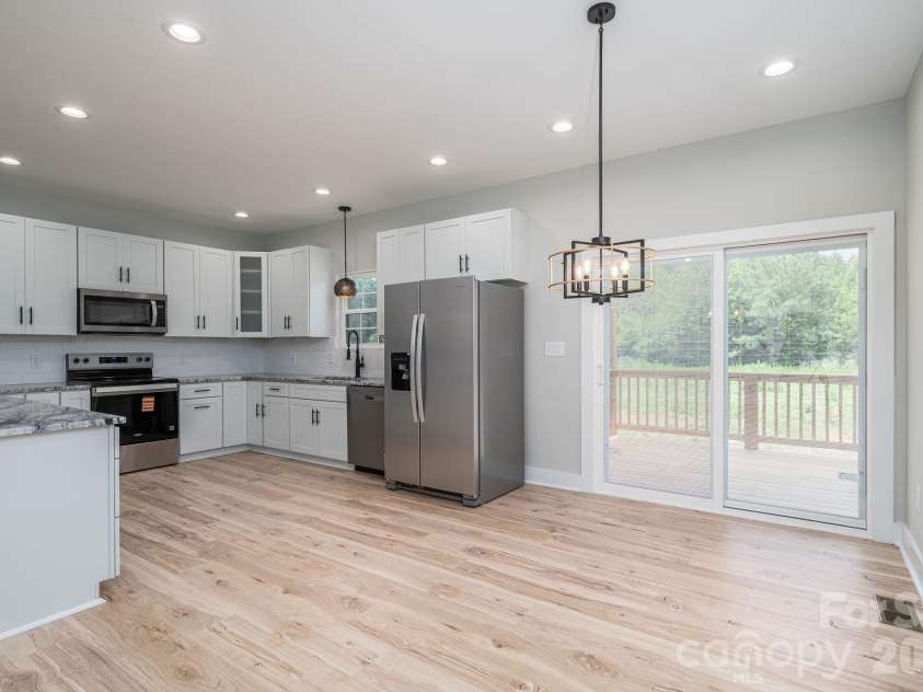 2474 Shoal Road, Crouse, NC 28033.  MLS# CAR4398463, YatesRealty ID 34507. Kitchen & Dining