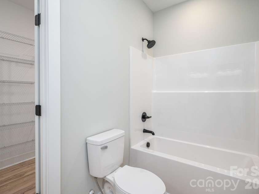 2474 Shoal Road, Crouse, NC 28033.  MLS# CAR4398463, YatesRealty ID 34507. Primary Bath