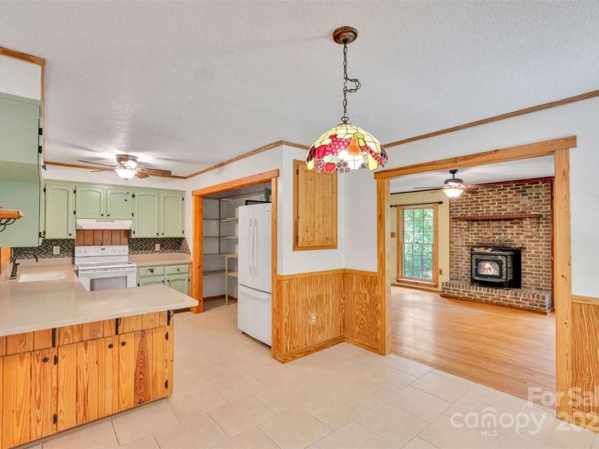 823 Rabbit Run, Chester, SC 29706.  MLS# CAR4295968, YatesRealty ID 34507. 