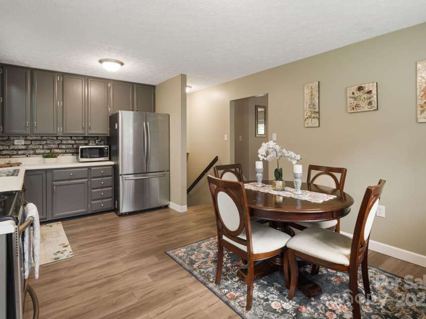 102 Aycock Street, Black Mountain, NC 28711.  MLS# CAR4291780, YatesRealty ID 34508. 