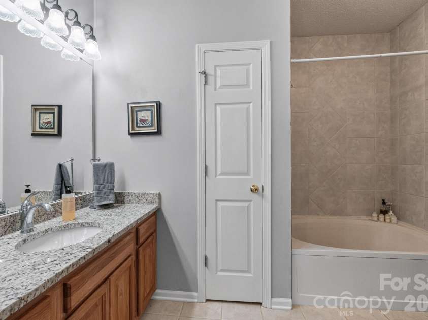 756 Southwest Drive, Davidson, NC 28036.  MLS# CAR4399125, YatesRealty ID 34508. 
