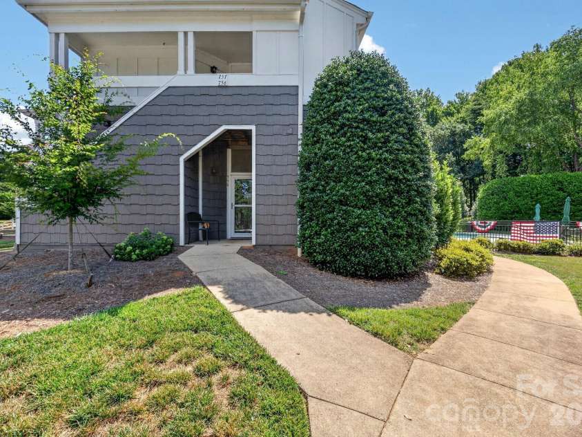 756 Southwest Drive, Davidson, NC 28036.  MLS# CAR4399125, YatesRealty ID 34508. 