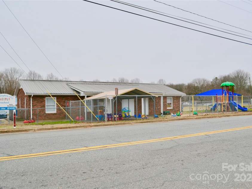 143 Henrietta Street, Ellenboro, NC 28040.  MLS# CAR4190583, YatesRealty ID 3451. 
