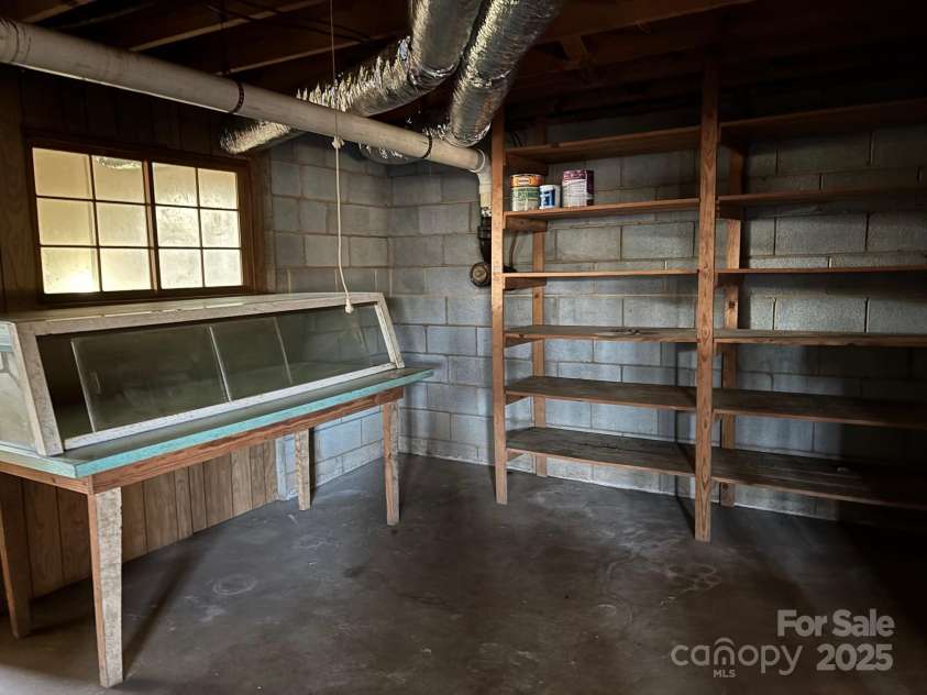 150 Old Georgia Road, Statesville, NC 28625.  MLS# CAR4324519, YatesRealty ID 3451. 