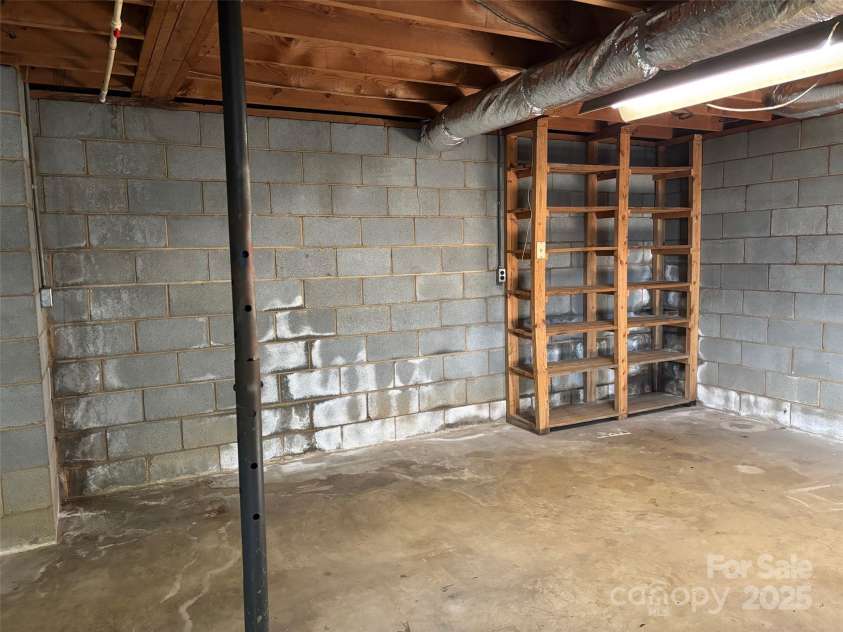 150 Old Georgia Road, Statesville, NC 28625.  MLS# CAR4324519, YatesRealty ID 3451. 