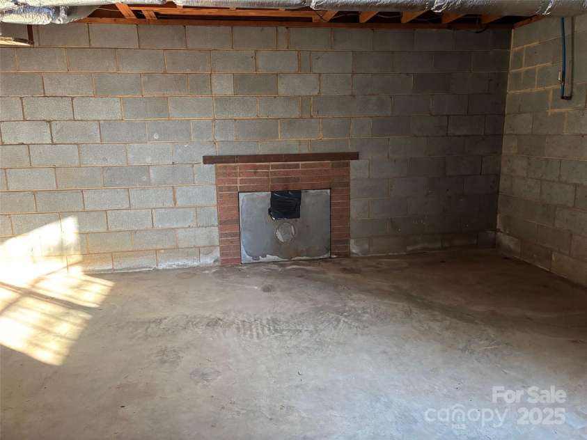150 Old Georgia Road, Statesville, NC 28625.  MLS# CAR4324519, YatesRealty ID 3451. Basement