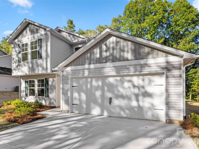 1707 Evans Drive, Lancaster, SC 29720.  MLS# CAR4435817, YatesRealty ID 34510. 
