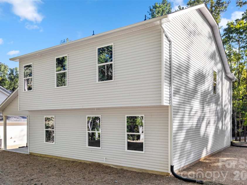 1707 Evans Drive, Lancaster, SC 29720.  MLS# CAR4435817, YatesRealty ID 34510. 