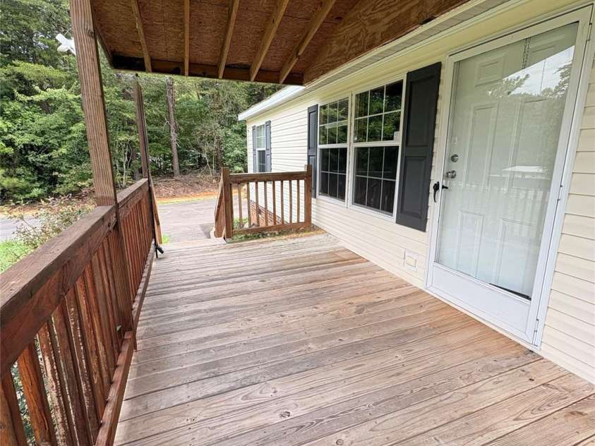 5422 Wrenn Drive, Catawba, NC 28037.  MLS# CAR4399094, YatesRealty ID 34511. Front Porch