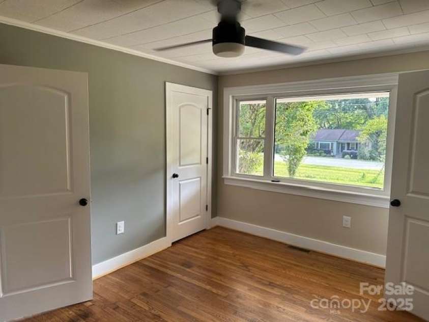 3050 Wilkesboro Highway, Statesville, NC 28625.  MLS# CAR4290820, YatesRealty ID 34512. 