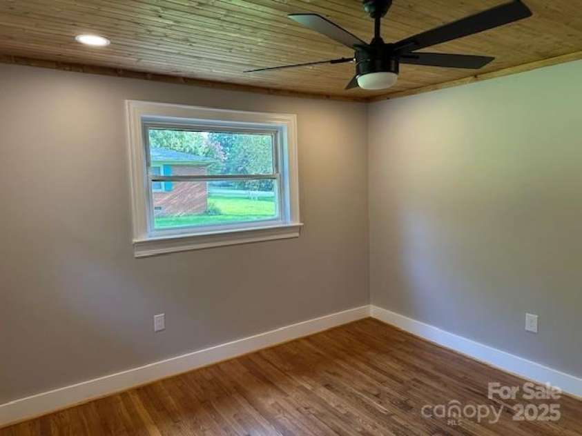 3050 Wilkesboro Highway, Statesville, NC 28625.  MLS# CAR4290820, YatesRealty ID 34512. 
