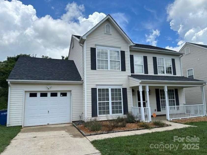 2113 Ballingarry Drive, Statesville, NC 28625.  MLS# CAR4277478, YatesRealty ID 34513. 