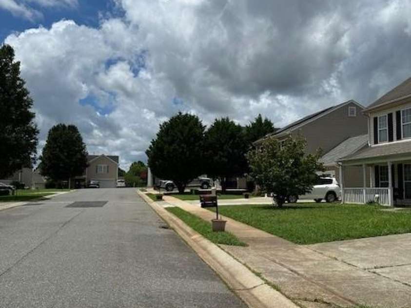 2113 Ballingarry Drive, Statesville, NC 28625.  MLS# CAR4277478, YatesRealty ID 34513. 