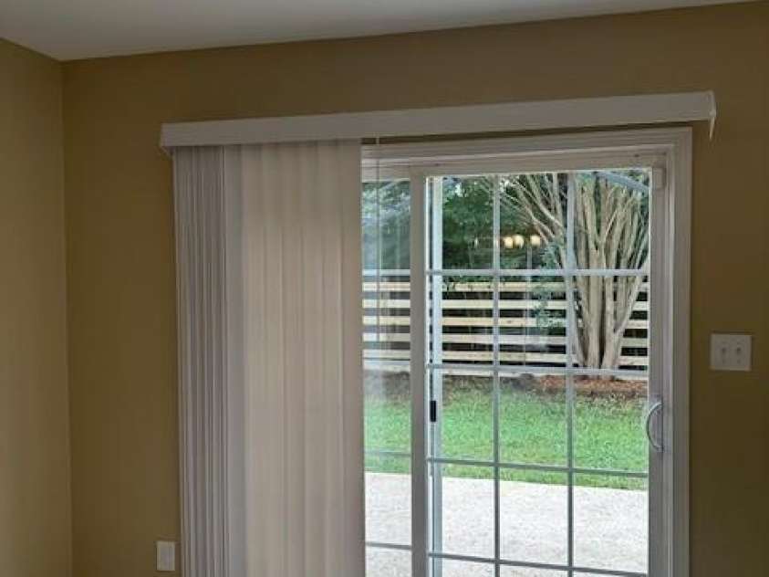 2113 Ballingarry Drive, Statesville, NC 28625.  MLS# CAR4277478, YatesRealty ID 34513. Breakfast Nook