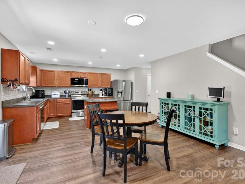 1200 Catawba Run, Lowell, NC 28098.  MLS# CAR4392613, YatesRealty ID 34515. Kitchen