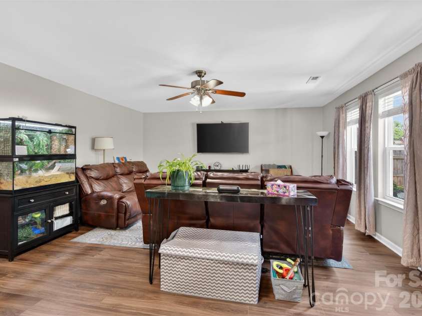 1200 Catawba Run, Lowell, NC 28098.  MLS# CAR4392613, YatesRealty ID 34515. Living Room