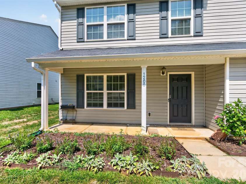 1200 Catawba Run, Lowell, NC 28098.  MLS# CAR4426073, YatesRealty ID 34515. 