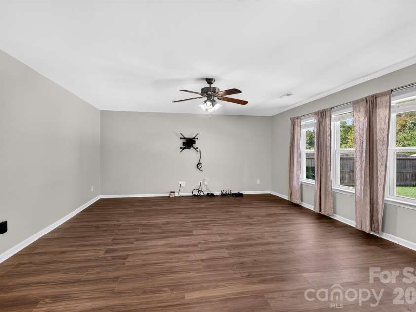 1200 Catawba Run, Lowell, NC 28098.  MLS# CAR4426073, YatesRealty ID 34515. 