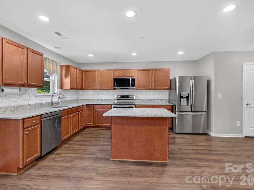 1200 Catawba Run, Lowell, NC 28098.  MLS# CAR4426073, YatesRealty ID 34515. 