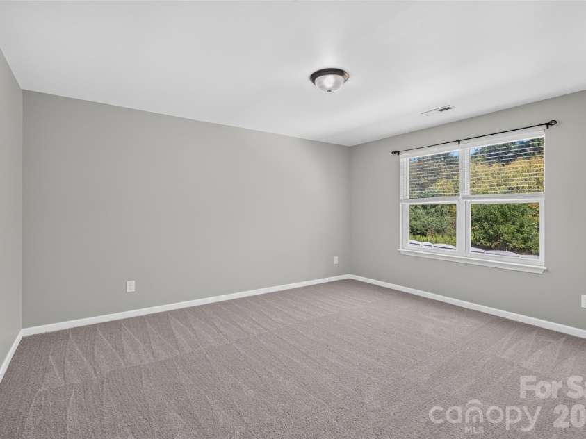 1200 Catawba Run, Lowell, NC 28098.  MLS# CAR4426073, YatesRealty ID 34515. 