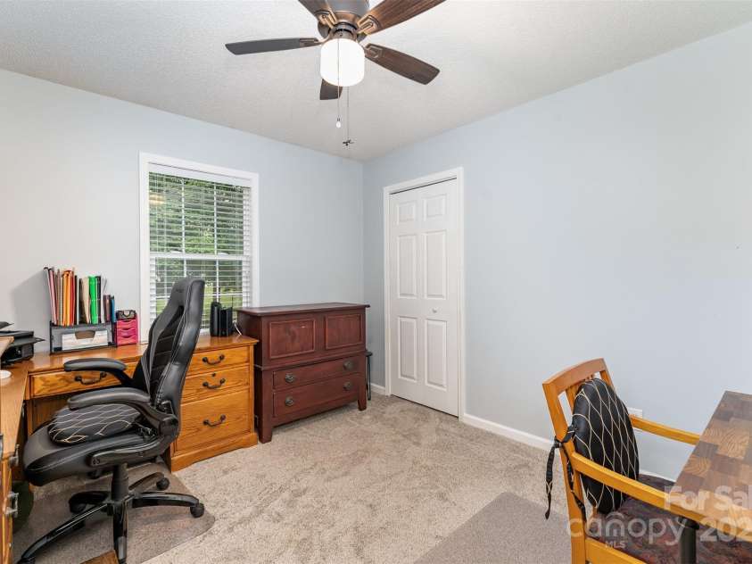 505 Hunters Way, Lexington, NC 27292.  MLS# CAR4291665, YatesRealty ID 34515. Office