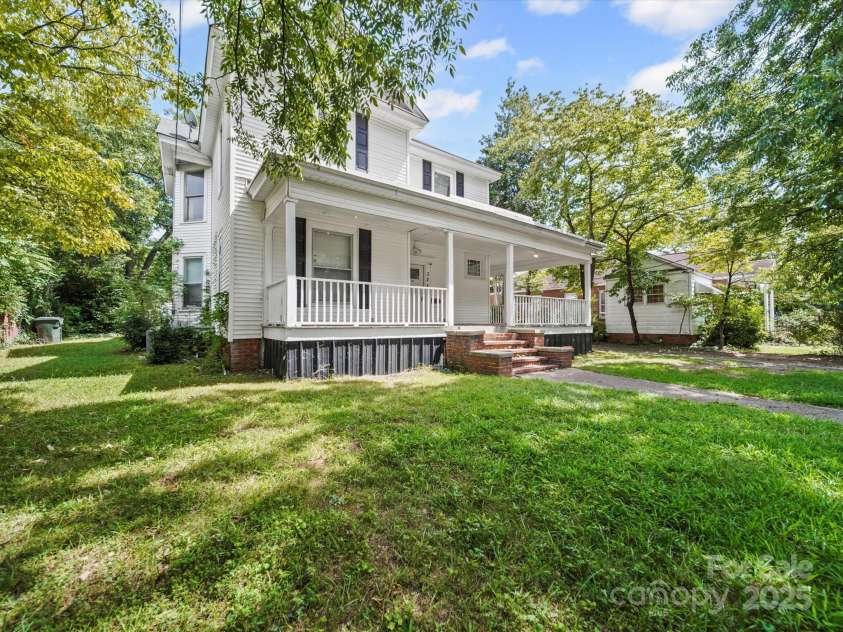 324 Park Avenue, Rock Hill, SC 29730.  MLS# CAR4292742, YatesRealty ID 34516. 