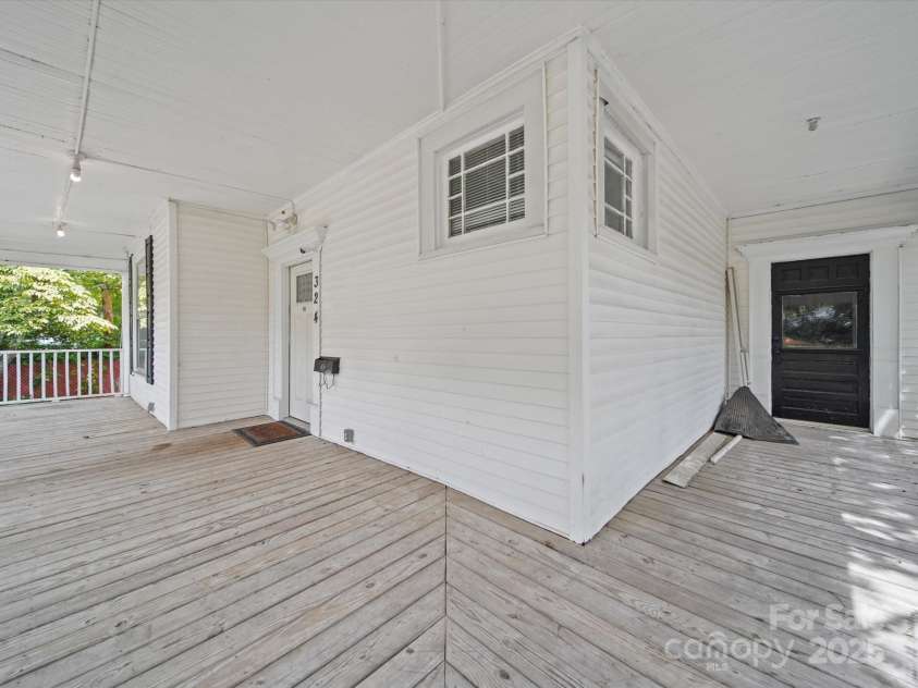 324 Park Avenue, Rock Hill, SC 29730.  MLS# CAR4292742, YatesRealty ID 34516. 