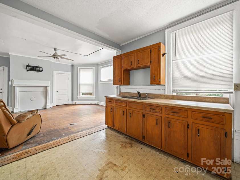 324 Park Avenue, Rock Hill, SC 29730.  MLS# CAR4292742, YatesRealty ID 34516. 