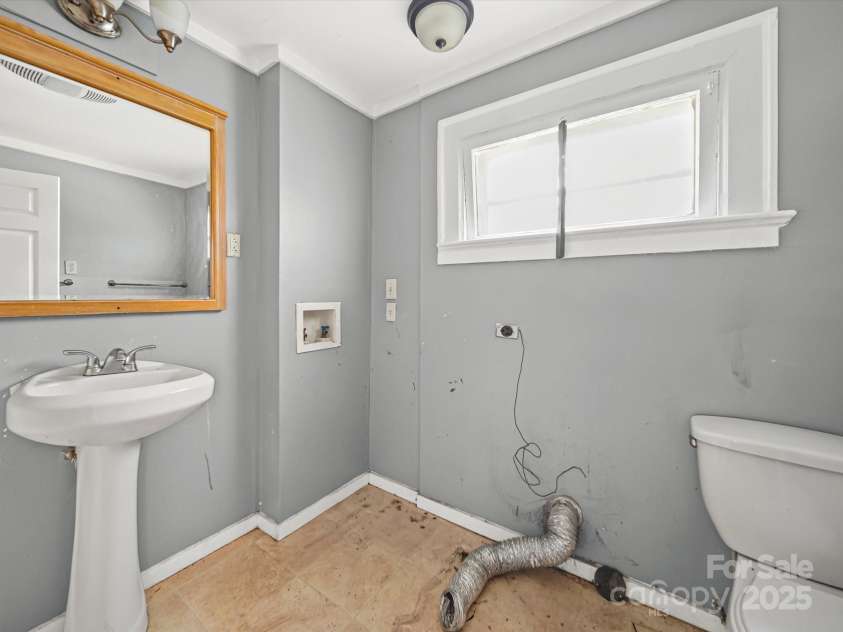 324 Park Avenue, Rock Hill, SC 29730.  MLS# CAR4292742, YatesRealty ID 34516. 