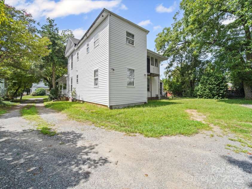 324 Park Avenue, Rock Hill, SC 29730.  MLS# CAR4292742, YatesRealty ID 34516. 