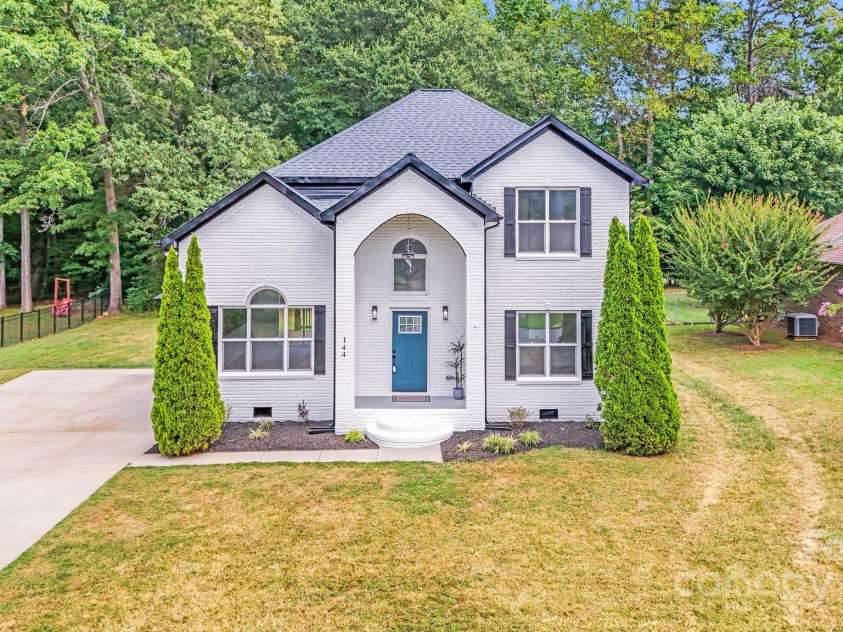 144 Walking Horse Run, Stanley, NC 28164.  MLS# CAR4288143, YatesRealty ID 34517. Front elevation! Fully Painted brick.