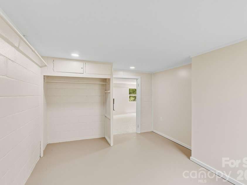 629 Bailey Street, Mars Hill, NC 28754.  MLS# CAR4397474, YatesRealty ID 34517. 