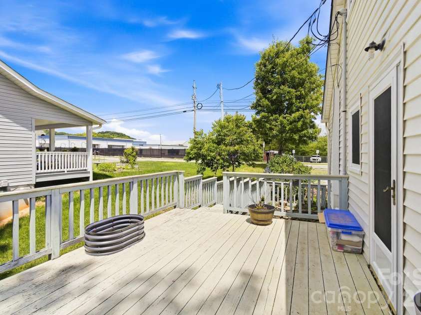 629 Bailey Street, Mars Hill, NC 28754.  MLS# CAR4397474, YatesRealty ID 34517. 