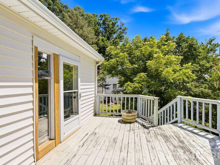 629 Bailey Street, Mars Hill, NC 28754.  MLS# CAR4397474, YatesRealty ID 34517. 