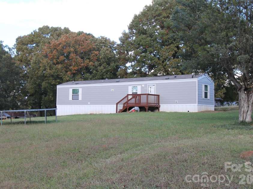 2327 Rufus Ratchford Road, Gastonia, NC 28056.  MLS# CAR4393506, YatesRealty ID 34518. 