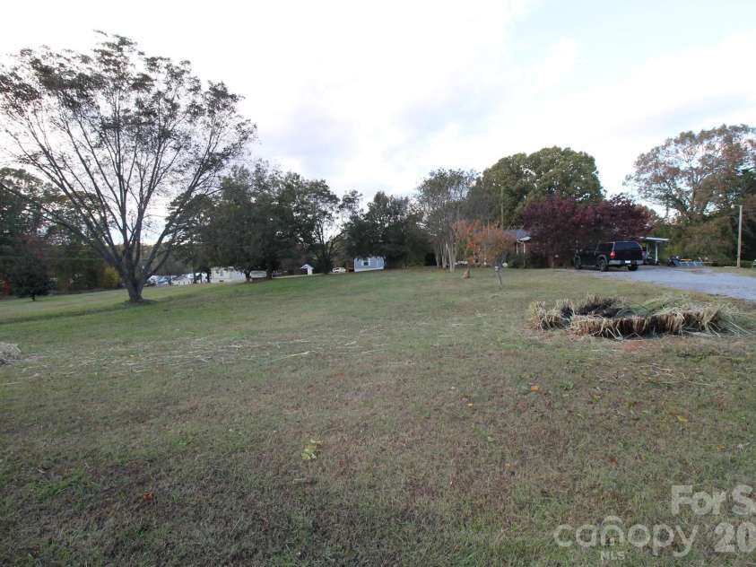 2327 Rufus Ratchford Road, Gastonia, NC 28056.  MLS# CAR4393506, YatesRealty ID 34518. 