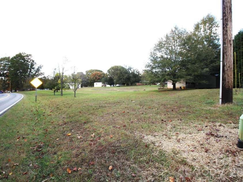 2327 Rufus Ratchford Road, Gastonia, NC 28056.  MLS# CAR4393506, YatesRealty ID 34518. 