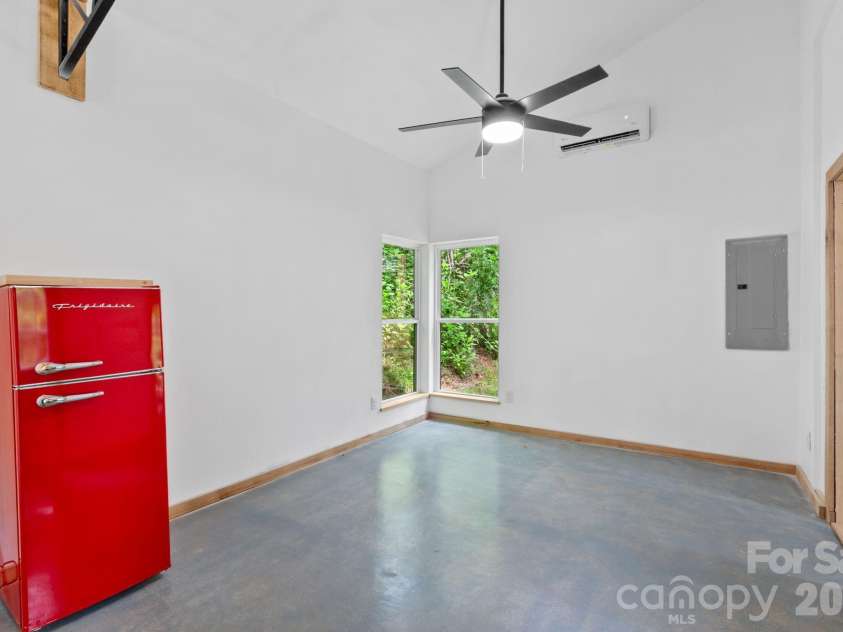 345 MONTICELLO Road, Weaverville, NC 28787.  MLS# CAR4395937, YatesRealty ID 34519. Open floor plan