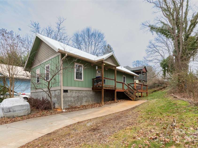 210 State Street, Asheville, NC 28806.  MLS# CAR4218309, YatesRealty ID 3452. Off street parking.