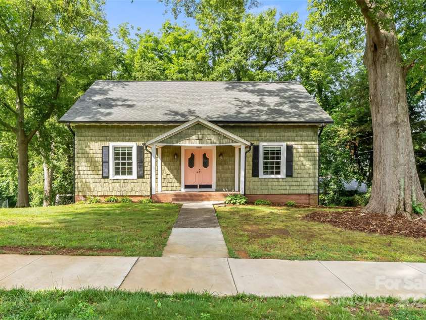 302 White Street, Morganton, NC 28655.  MLS# CAR4271215, YatesRealty ID 3452. 