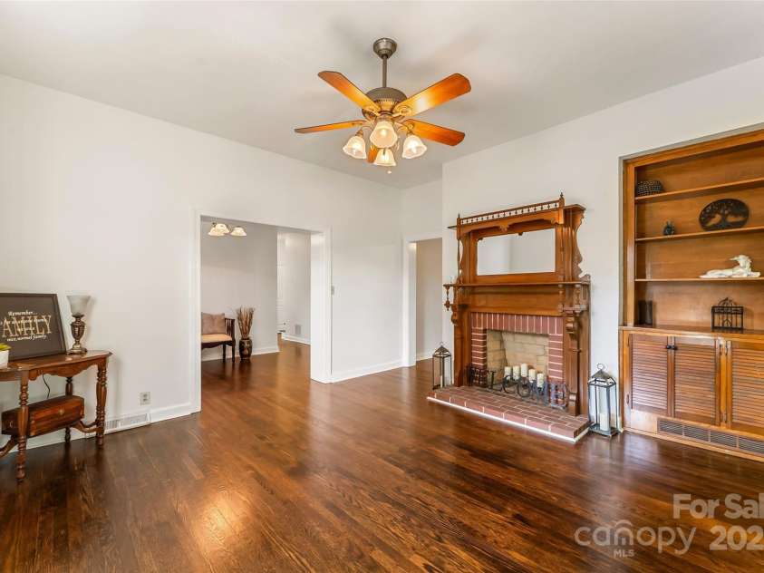 302 White Street, Morganton, NC 28655.  MLS# CAR4271215, YatesRealty ID 3452. 