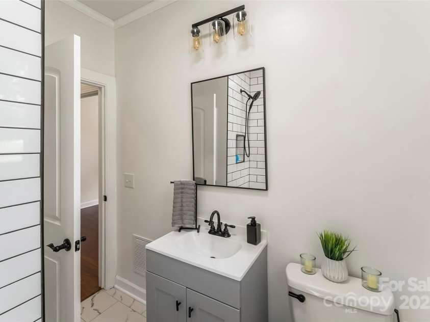 302 White Street, Morganton, NC 28655.  MLS# CAR4271215, YatesRealty ID 3452. 