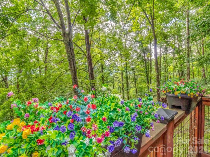 346 Wendy Way, Clyde, NC 28721.  MLS# CAR4289495, YatesRealty ID 3452. 