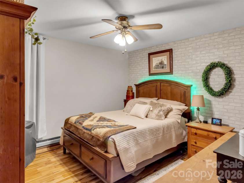 346 Wendy Way, Clyde, NC 28721.  MLS# CAR4289495, YatesRealty ID 3452. Primary Bedroom